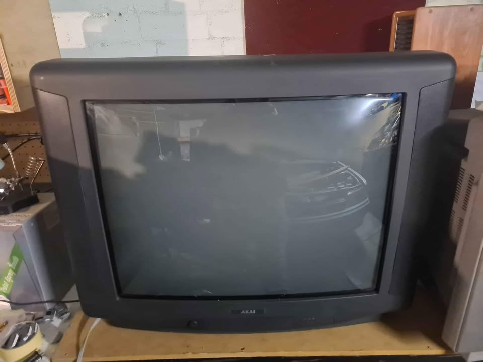 Free CRT TV listing on Facebook Marketplace for budget gaming